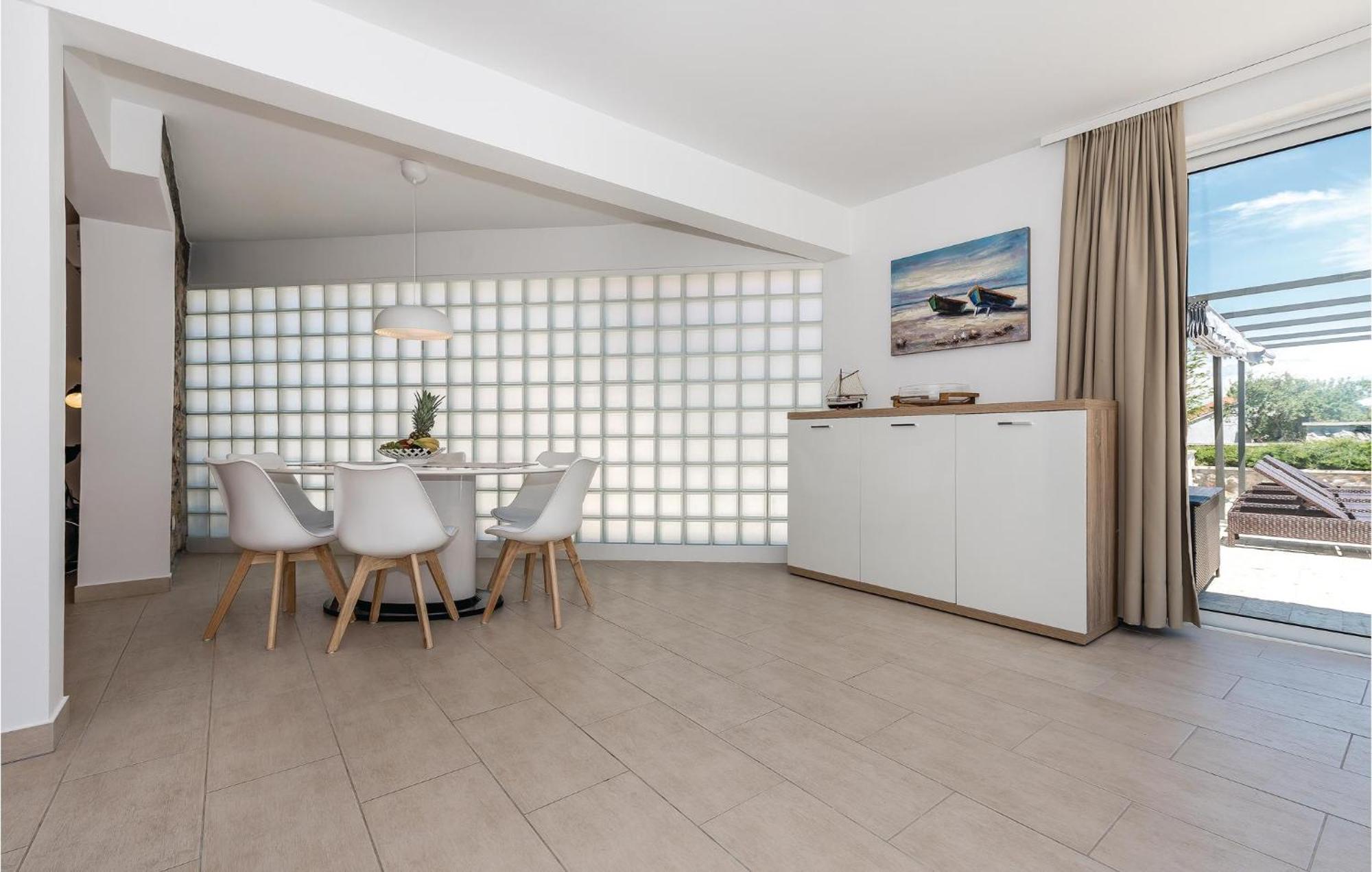 Stunning Home In Betina With Kitchen Zewnętrze zdjęcie