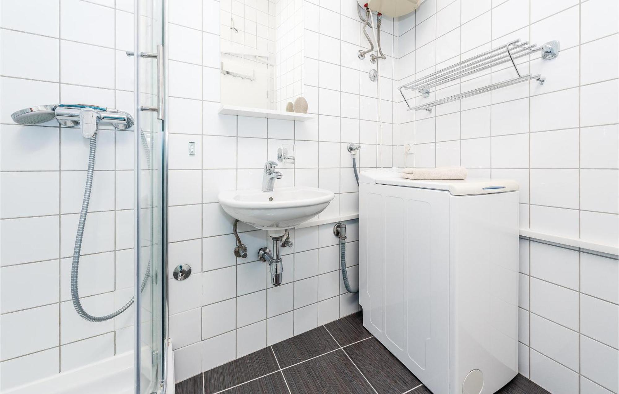Stunning Home In Betina With Kitchen Zewnętrze zdjęcie