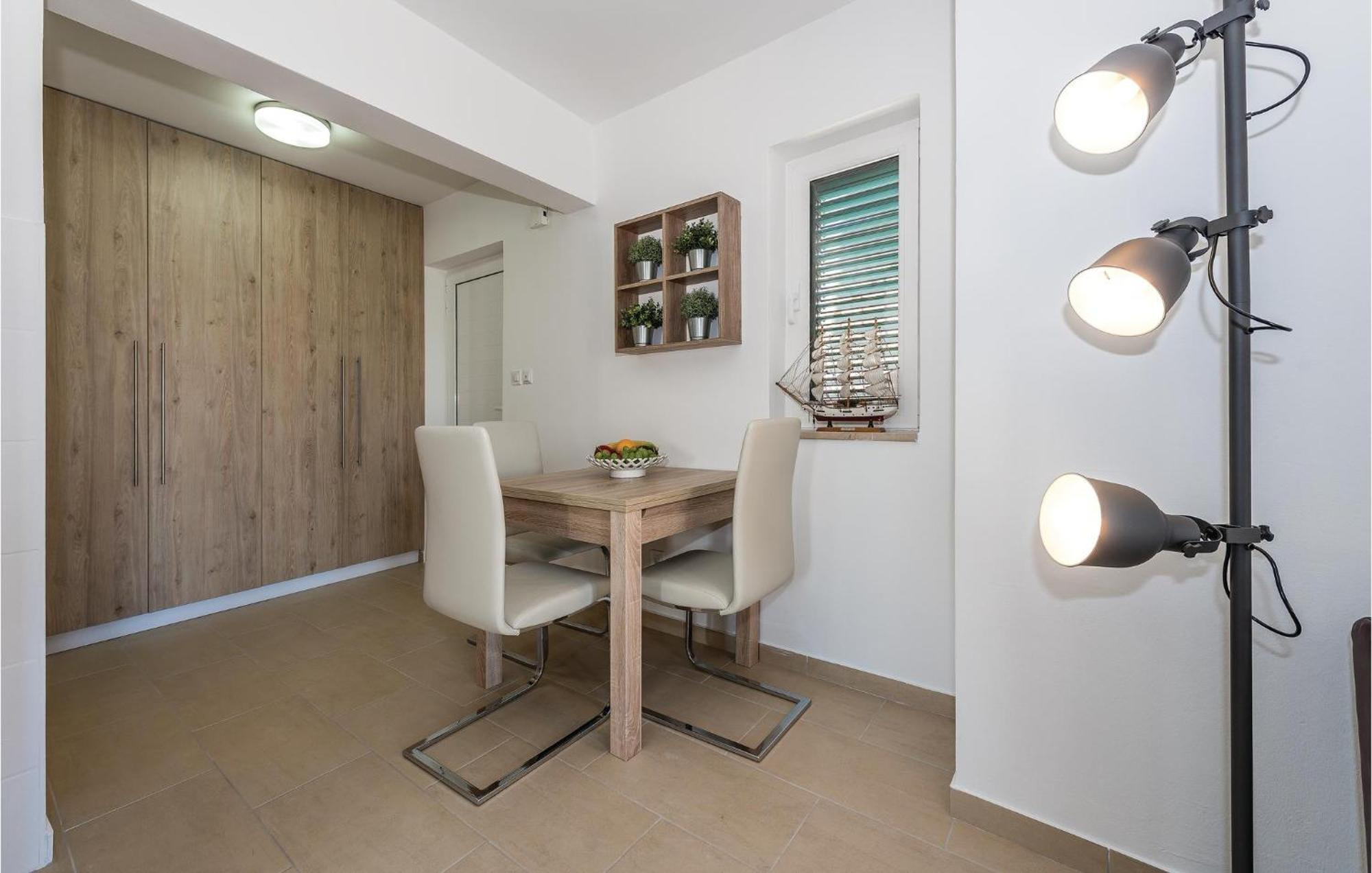 Stunning Home In Betina With Kitchen Zewnętrze zdjęcie
