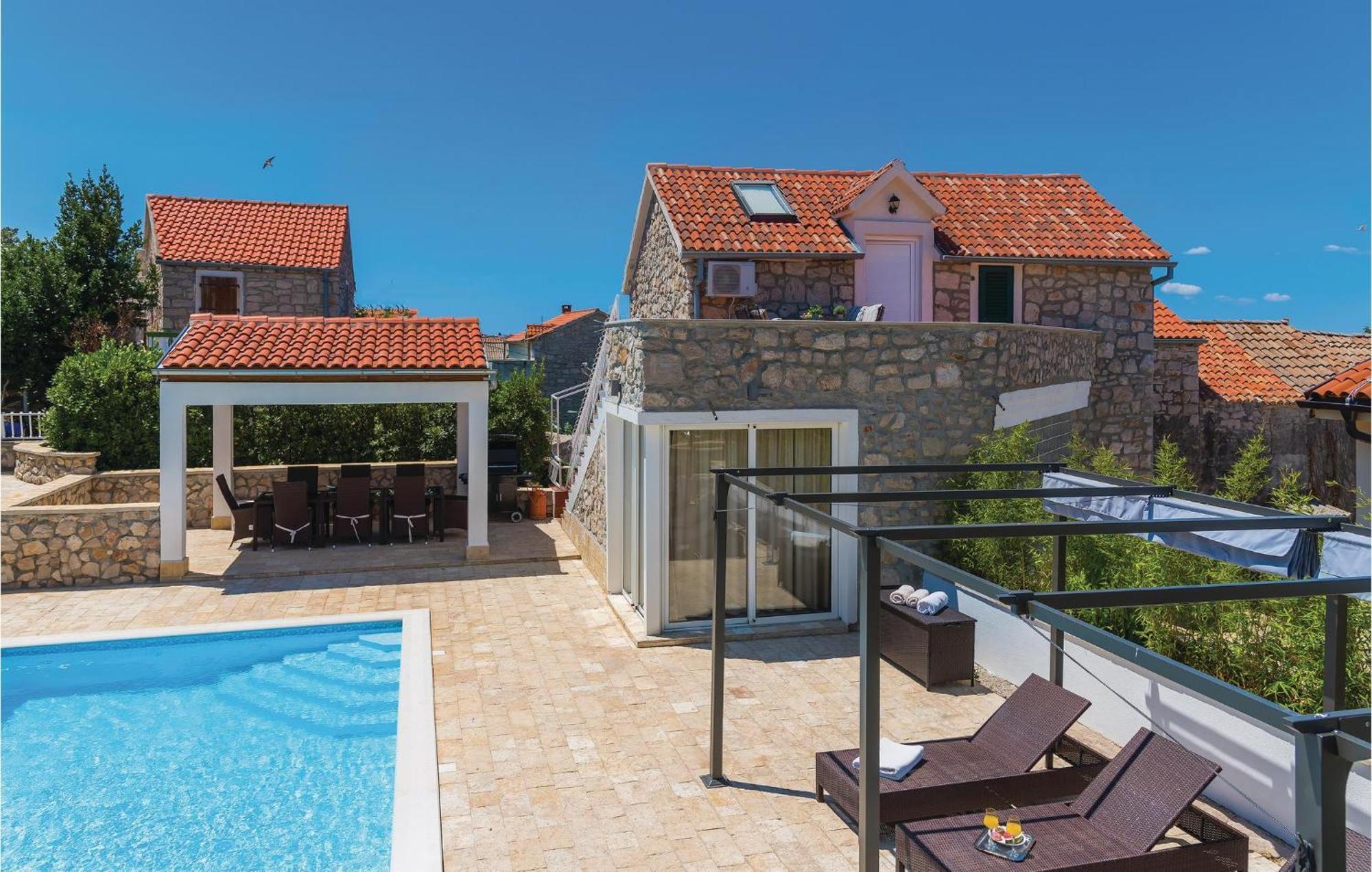 Stunning Home In Betina With Kitchen Zewnętrze zdjęcie